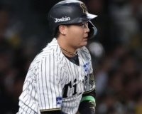 大山悠輔さん、たった1試合打てないだけで非難轟轟へ
