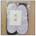 999円のシューズカバーを買ってみたら【梅雨対策】まさかのオマケが…