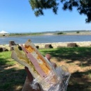 公園でサンドイッチ食べてたら通報された・・・
