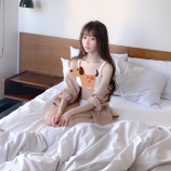 『[ニュース] イコラブ大谷映美里、水着グラビアのオフショット公開に「犬が邪魔だな」 -  マイナビニュース【=LOVE(イコールラブ)】』の画像