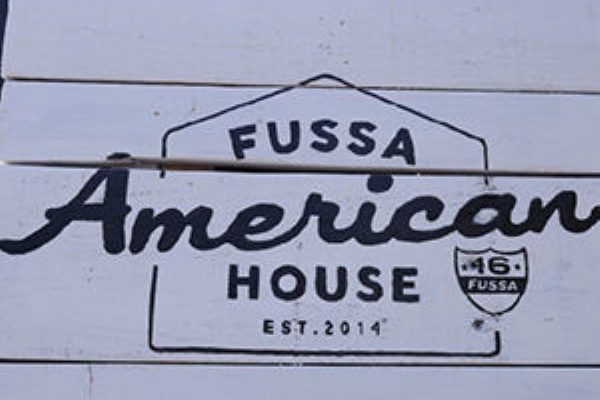 福生 観光案内所は元 米軍ハウス 福生アメリカンハウス リノベーション情報館 東京 平屋 賃貸 リノベーション情報館