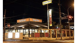 ファミレスが続々24時間営業終了へ、「ファミリー」への原点回帰