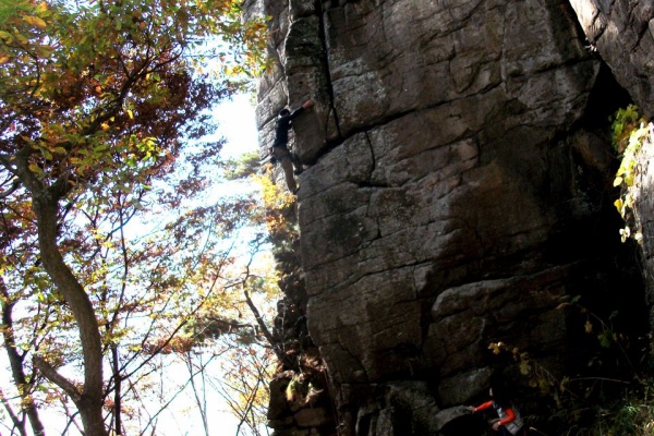 山とクライミングともののけ アート ウォール