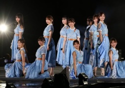 【画像】冨里奈央、やはりデカい