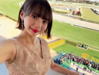 プロ雀士の岡田紗佳さん、「役満ボディー」炸裂。