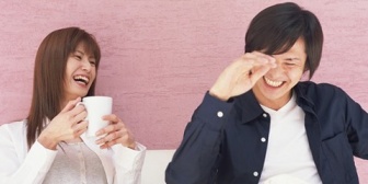 見合いの前に見た写真が「下膨れしたフグ」みたいだったので断る気満々で行ったらスラっとした美人。「お付合」→「結婚」はすんなりと…