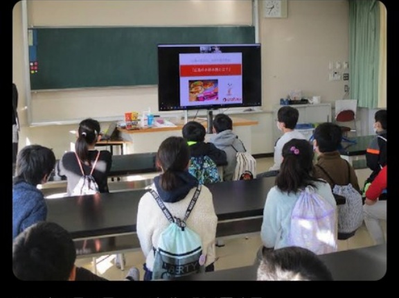 【画像】コロナ禍の修学旅行、今見るとヤバい