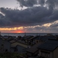 【恐怖】「アパートの窓から星を眺める少女」という怖い話がマジでゾッとする