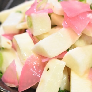 シャキシャキコリコリ♪長芋とさくら大根のサラダ