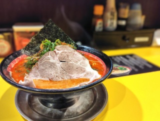 豚骨ラーメン めん骨マン@羽村市<辛ねぎラーメン>