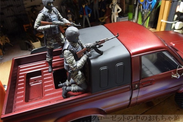 ラジコン クロコダイル&フィギュアセット SHEIK MAINLAND ULTRA ACTION TROOPERシリーズ ZA-11 ZYKLON