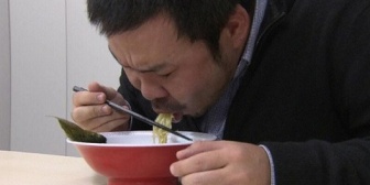 【私がおかしい？】彼氏が仕事の他に始めたというバイトが、車に軽くぶつかられたから全く痛くもないのに病院に通ってお金をもらうというものだった