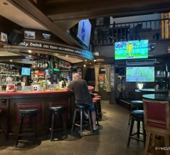 【Scruffy Murphy's Irish Pub】　at　Sukhumvit Soi23　〜ビール豊富＆スポーツ中継満載の人気パブ〜