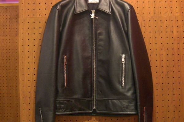 ラグスマックレガー ブラックレザースタッズ付きシングルライダース