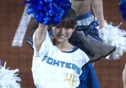 【画像】キツネダンスの瀬戸口心月、ナマ腋が・・・！！！