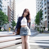 『[イコラブ] 大谷映美里、ショートトップス×ミニスカで美スタイル披露「くびれが綺麗すぎる」と反響』の画像