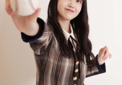 【画像】亜大ツーシーム投げ史緒里wwwwwwwwwwwwww