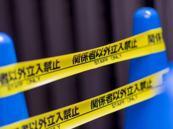 闇バイト(16歳、4人、ナイフ所持)「うおおおおお！」&larr;これ防ぐの不可能やろ