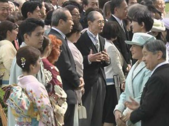 2026年春の園遊会は洋装で　報道はりくりゅうばかり