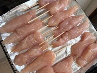 50代夫婦の日常会話と【ささみの串焼き梅マヨソース】でヘルシー晩ごはん