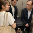 おぢ「ﾁｯせめえな」女さん「え？今私に言った?エスカレーターでも階段でも使えよ○○が」