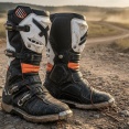 モトクロスブーツのことで聞きたいことがあるんだが