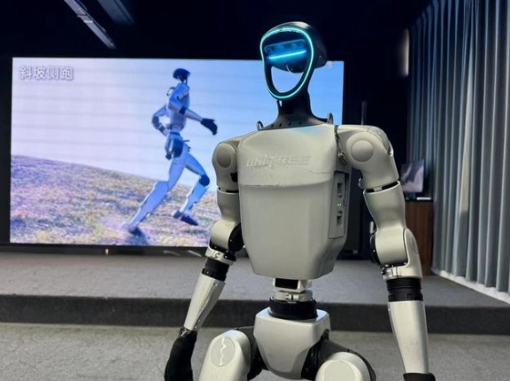 「CES」にあふれる人型ロボ…中国メーカーが数で圧倒するも、Boston Dynamicsが本物と感じたワケ！