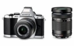 特価情報 オリンパス ミラーレス一眼 OM-D E-M5 ダブルズームキット シルバー 69800円