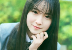 【朗報】6期の鈴木佑捺さん、普通にクソ可愛い