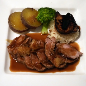 舞鶴【ビストロ・シェ・ラパン】でクリスマスコース料理からの【MOMENT COFFEE】。