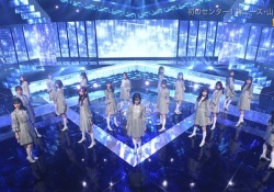 【乃木坂46】この中で一人だけ明らかにこちらを向いているメンバーが瞬時にわかるやつwwww
