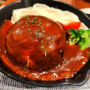 姫路　ハンバーグ♪《ワイン食堂Pino》