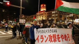 【報道】京都新聞「『日本政府はアメリカを止めろ』 京都市中心部でイラン攻撃抗議デモ」…ネット「アメリカ領事館前でやれよ」