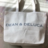 『人気のDEAN&DELUCA文句なしのデザイン♪普段着に使えるトートバッグ』の画像