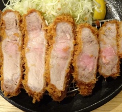 ■神田の「とんかつ檍」で、デカ盛りとんかつ定食！