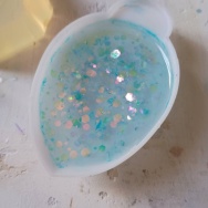 めまいの前兆きた。と、キラキラ宝石つくりました。