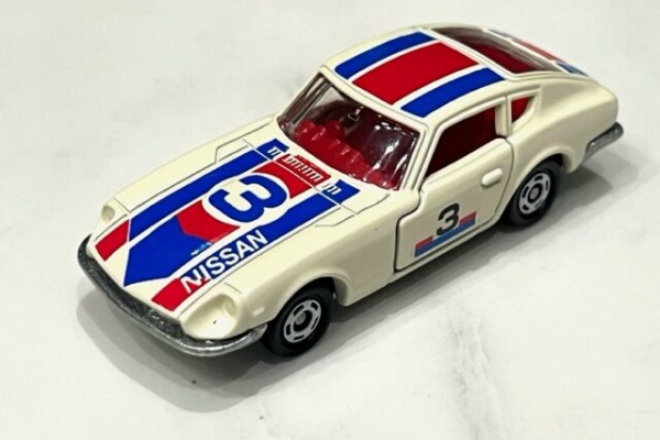 TOMICA　トミカ　日産フェアレディZ432　赤色　1Aホイール　箱付き TOMICA トミカ 日産フェアレディZ432 赤色 1Aホイール 箱付き