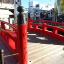 仁淀川に司牡丹を浮かべて鰹をたたく