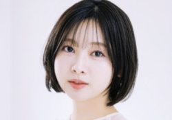 【朗報】日向坂46OG、最新の宣材がデカすぎる