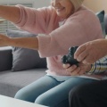 アナリスト「高齢ゲーマーが増えているのに、なぜどこも高齢者向けゲームを作らないんだ…」