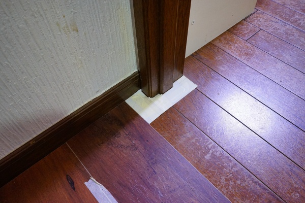 趣味の 写真 Diy オーディオ 日記 フロアタイルを重ね貼り