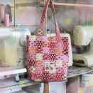 肩に掛けれる小ぶりなBAG♪