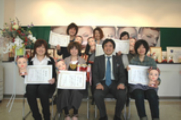 穴吹ビューティ専門学校 穴カレニュース