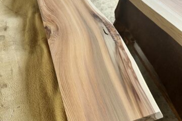 一枚板テーブル専門店【あきたの材木屋】公式ブログ