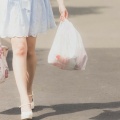 私のバッグを引ったくったバイクが予想外の重さに思い切りバランスを崩してそのまま電柱に激突して…