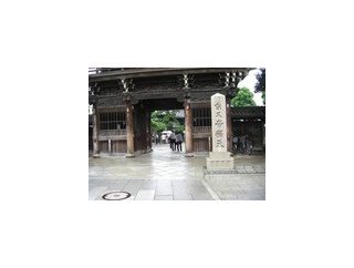 目の前で調理する店内調理はお客様にとって安心感がある！