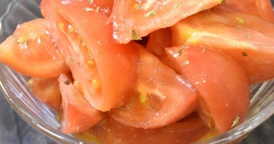 超簡単♪トマトのシンプルサラダ