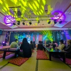 昼というより夜