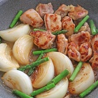 新玉ねぎが主役！とろとろ新玉ねぎの鶏塩バター蒸し！