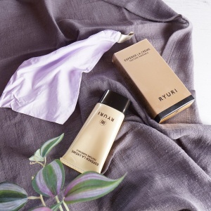 木工作家 市川岳人さんの燭台＆sheepのソイキャンドルの癒し空間